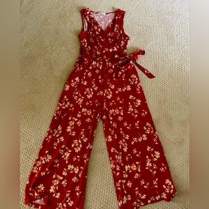 Women’s faux wrap jumpsuit. Size medium, Kaleigh brand. Great condition.